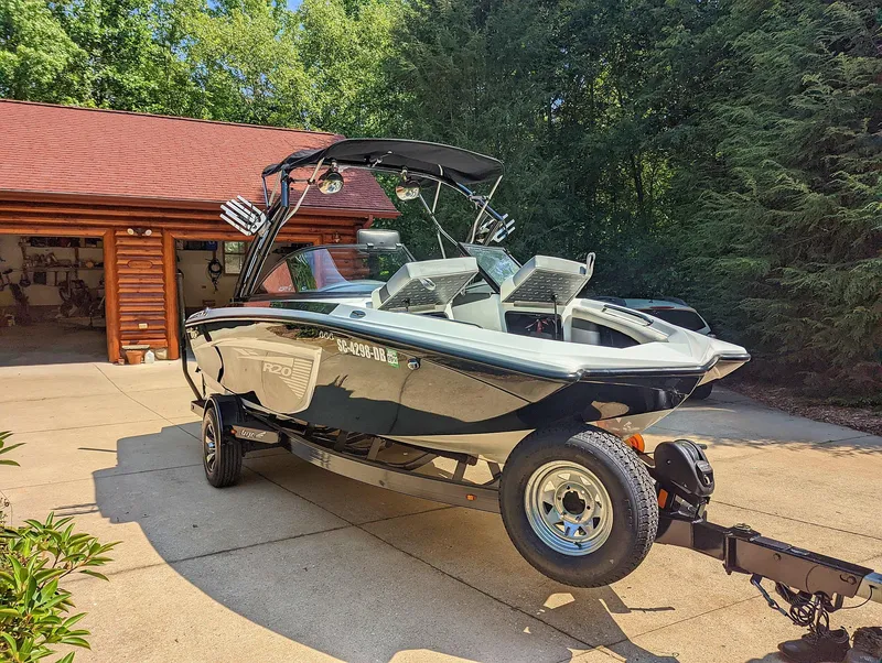 Slide: The Image of Tigé R20 2014 - 106