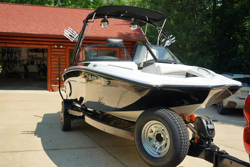 Slide: The Image of Tigé R20 2014 - 115