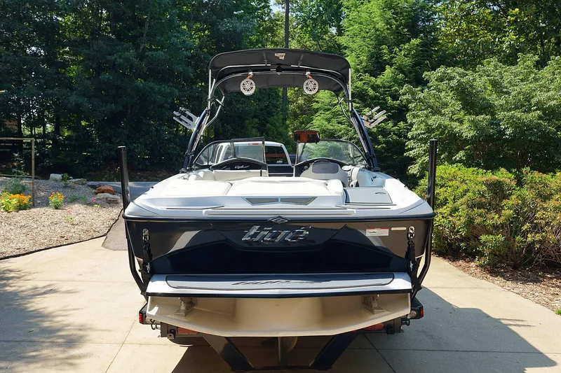 Slide: The Image of Tigé R20 2014 - 125