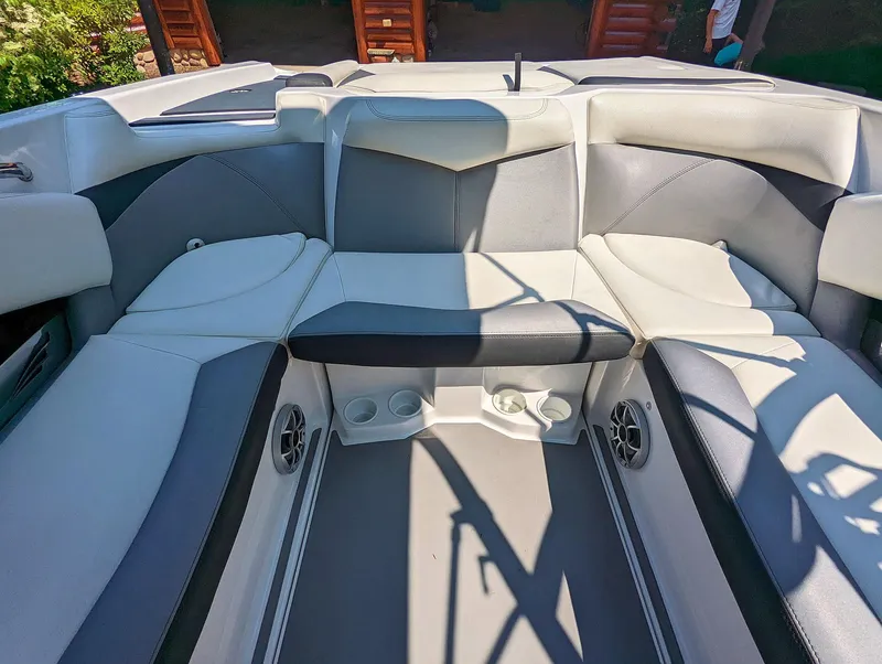 Slide: The Image of Tigé R20 2014 - 51