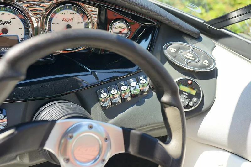 Slide: The Image of Tigé R20 2014 - 52