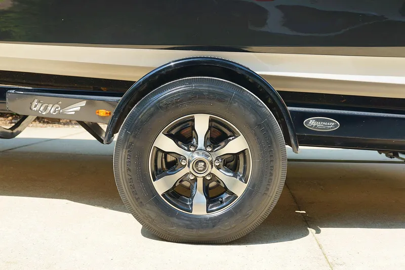 Slide: The Image of Tigé R20 2014 - 54