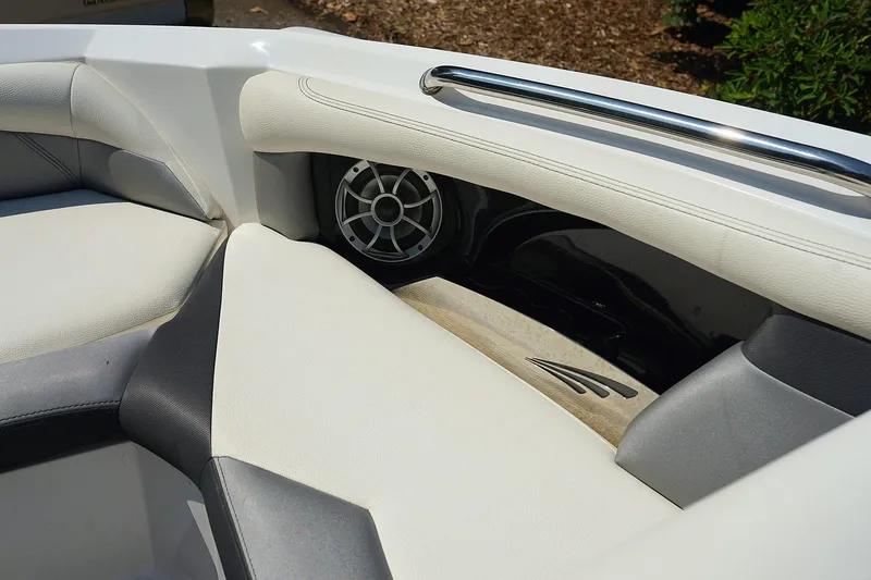 Slide: The Image of Tigé R20 2014 - 59