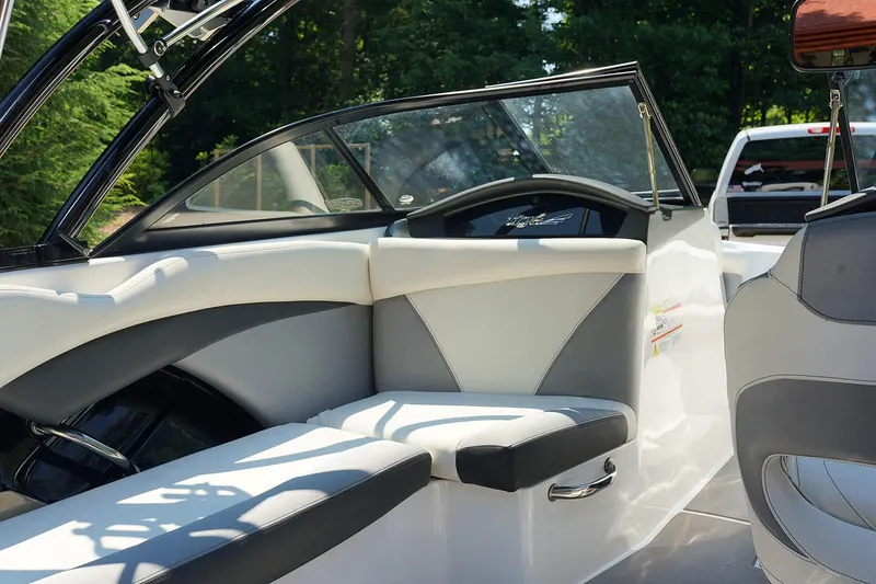 Slide: The Image of Tigé R20 2014 - 61