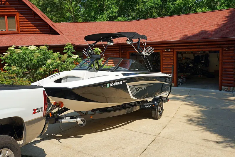 Slide: The Image of Tigé R20 2014 - 69