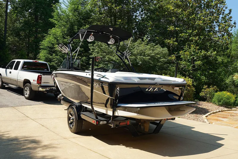 Slide: The Image of Tigé R20 2014 - 90