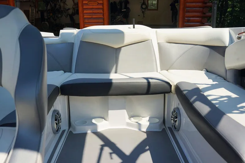 Slide: The Image of Tigé R20 2014 - 92