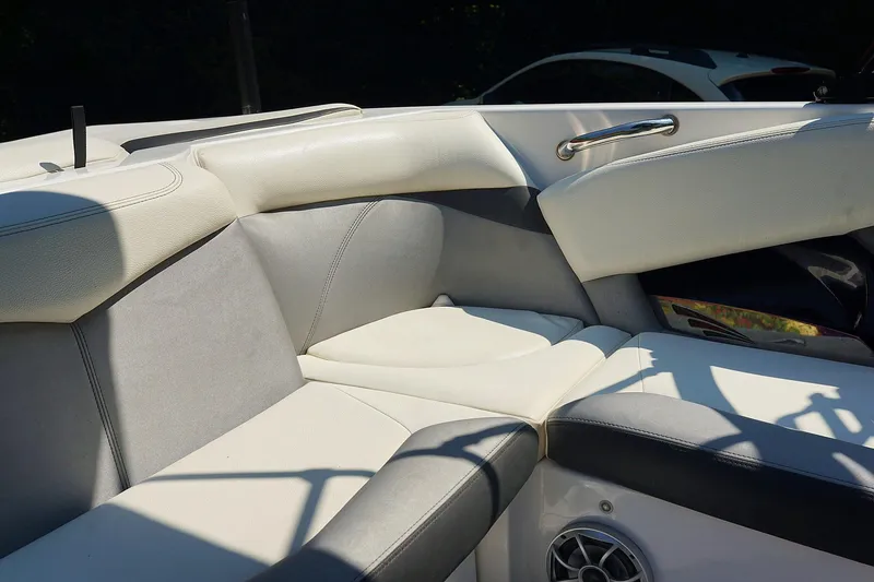 Slide: The Image of Tigé R20 2014 - 95