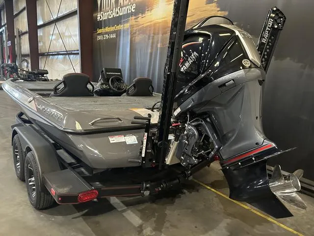 Slide: The Image of Skeeter ZXR 21 W/Yamaha 250HP "SHO" 2025 - 4