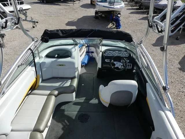 Slide: The Image of MasterCraft X10 2004 - 3