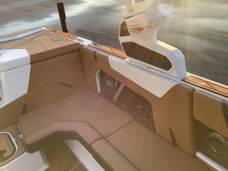 Slide: The Image of Nautique Super Air Nautique GS20 2025 - 14