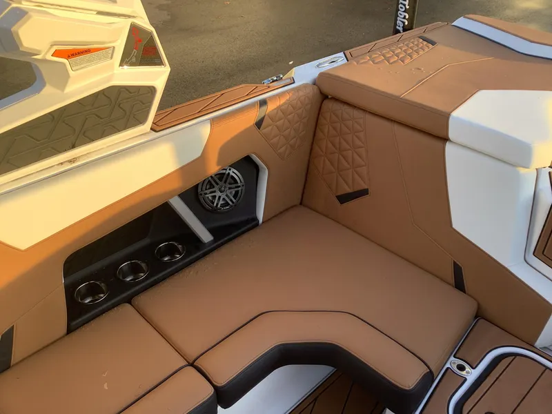 Slide: The Image of Nautique Super Air Nautique GS20 2025 - 15