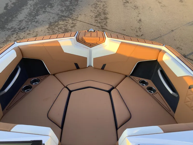 Slide: The Image of Nautique Super Air Nautique GS20 2025 - 20