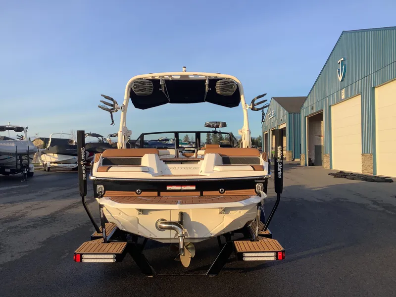 Slide: The Image of Nautique Super Air Nautique GS20 2025 - 8