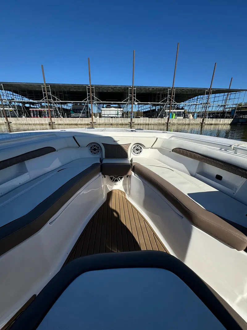 Slide: The Image of Tidewater 256 LXF 2025 - 7