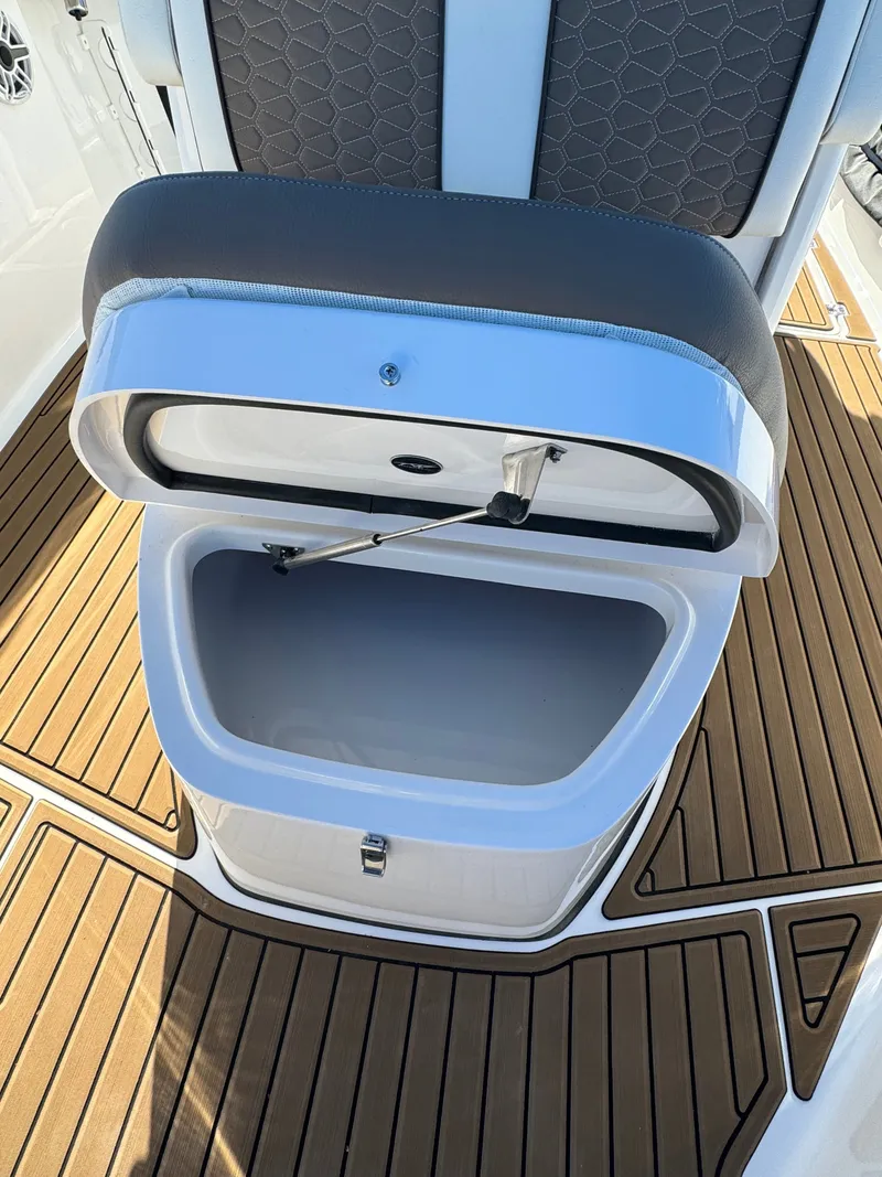 Slide: The Image of Tidewater 256 LXF 2025 - 9