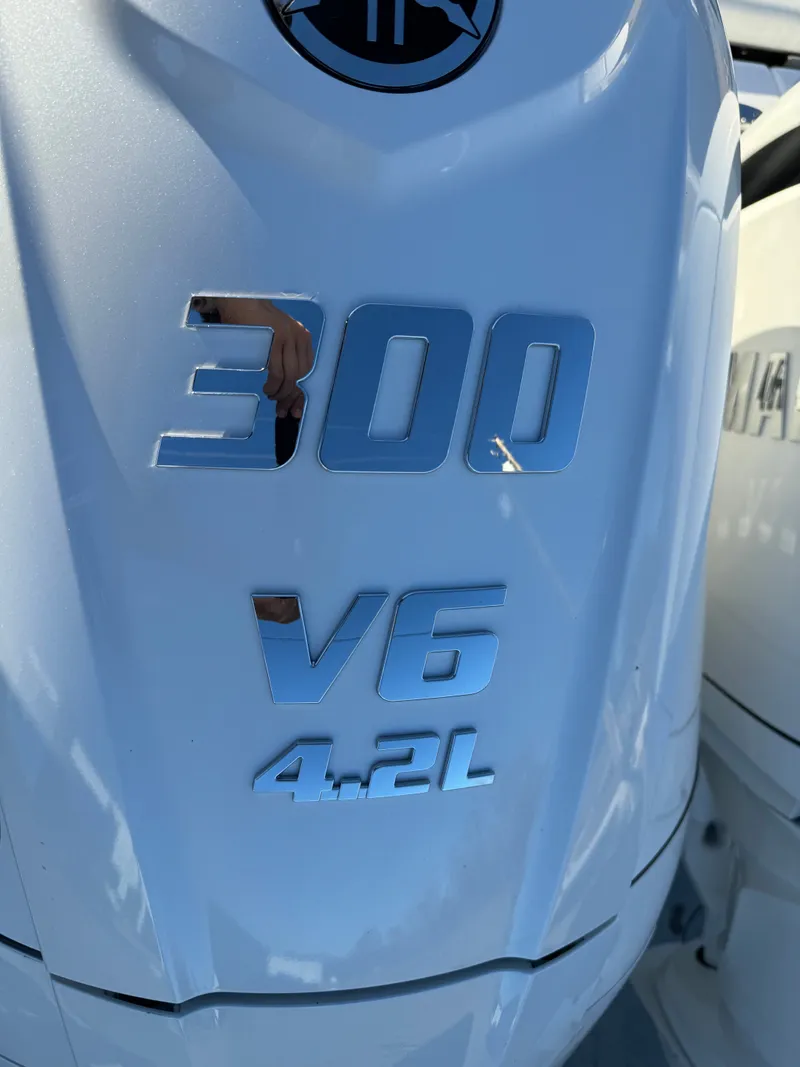 Slide: The Image of Tidewater 282 CC Adventure 2025 - 10