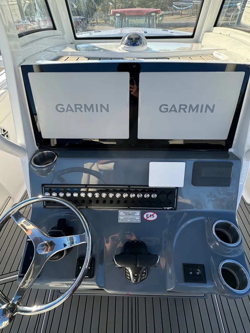 Slide: The Image of Tidewater 282 CC Adventure 2025 - 12