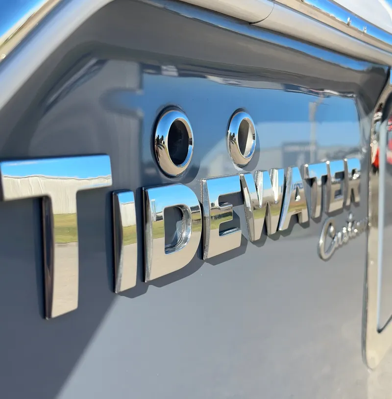 Slide: The Image of Tidewater 282 CC Adventure 2025 - 30