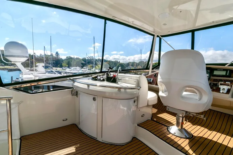 Slide: The Image of FlyBridge Port Side  - 16