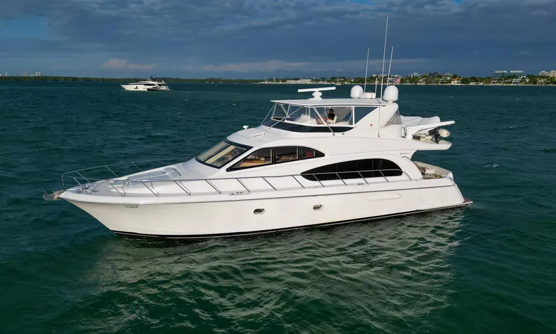 Slide: The Image of Hatteras 64 Motor Yacht 2007 - 16