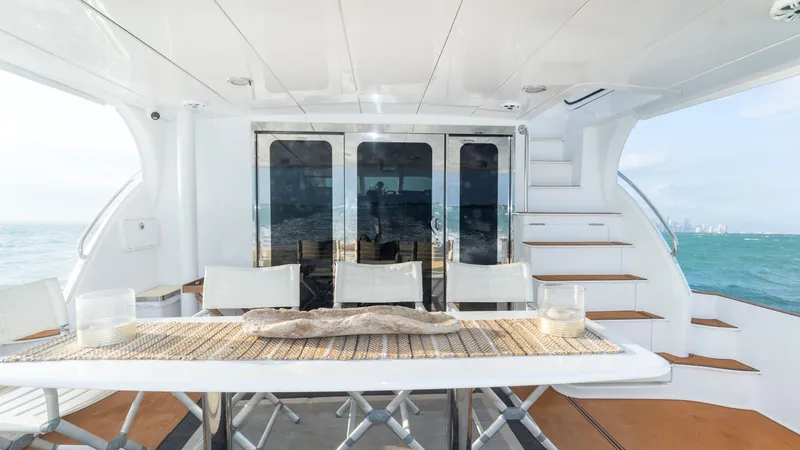 Slide: The Image of Hatteras 64 Motor Yacht 2007 - 56