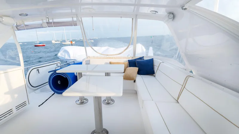 Slide: The Image of Hatteras 64 Motor Yacht 2007 - 60