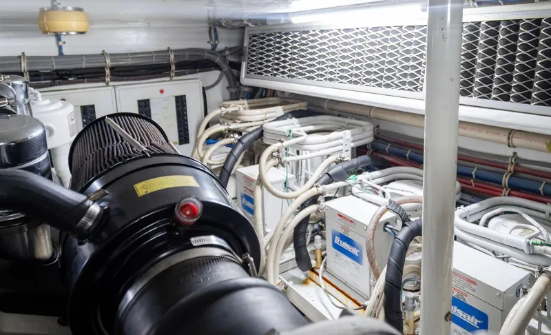 Slide: The Image of Hatteras 64 Motor Yacht 2007 - 79