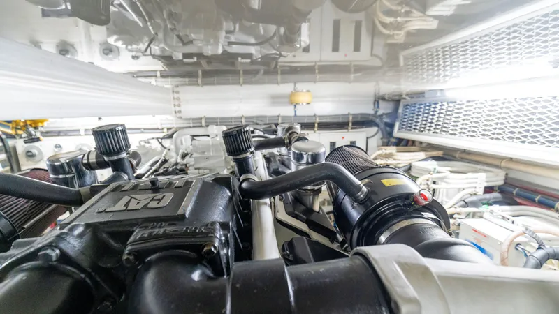 Slide: The Image of Hatteras 64 Motor Yacht 2007 - 80