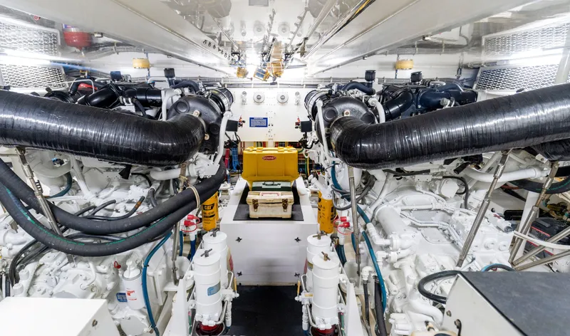 Slide: The Image of Hatteras 64 Motor Yacht 2007 - 83