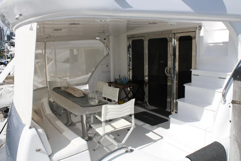 Slide: The Image of Hatteras 64 Motor Yacht 2007 - 86