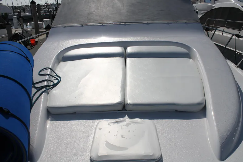 Slide: The Image of Hatteras 64 Motor Yacht 2007 - 92