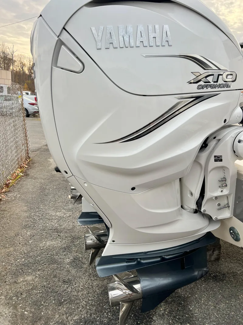 Slide: The Image of Yamaha XTO Offshore engine on 2022 Grady-White Canyon 376 boat. - 12