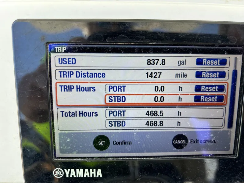 Slide: The Image of Yamaha display showing trip data for 2015 Tidewater 280 CC Adventure boat. - 9