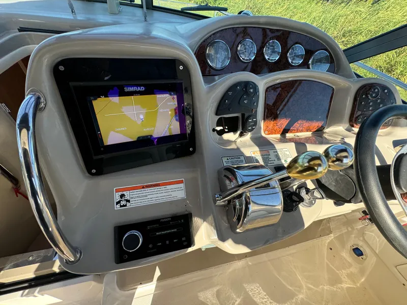 Slide: The Image of Sea Ray Sundancer 320 2006 - 60