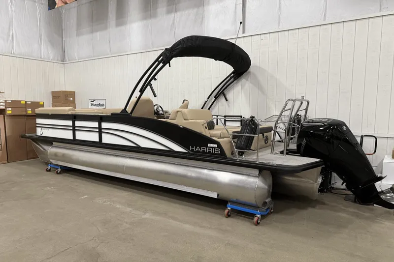 Slide: The Image of Harris 230 Sunliner 2025 - 1