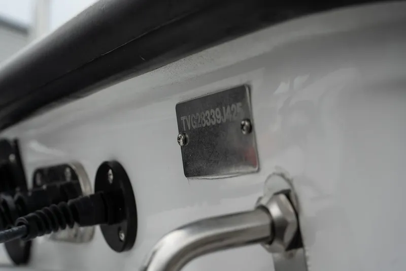 Slide: The Image of Twin Vee 280 GFX2 CC 2025 - 51