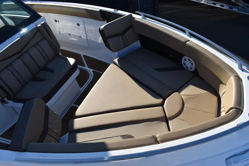 Slide: The Image of Monterey Elite 30 OB 2025 - 16