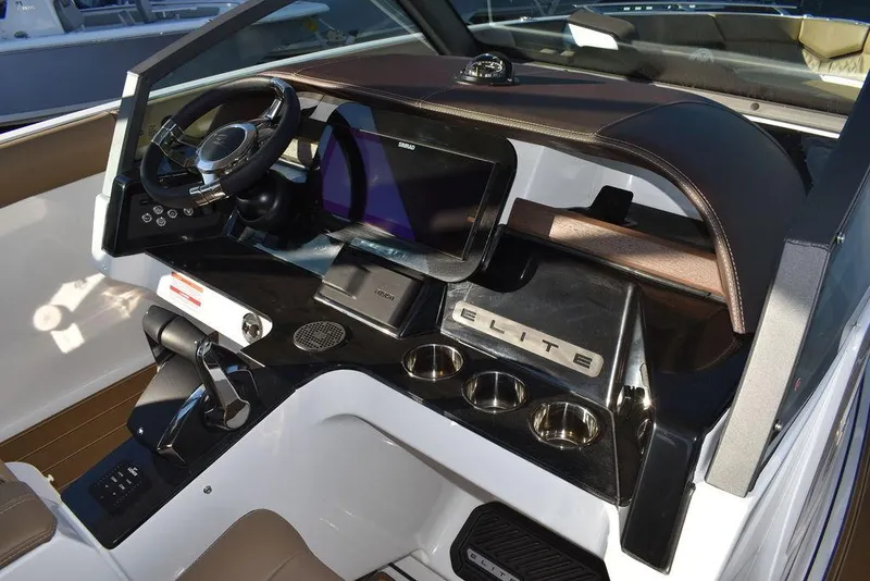 Slide: The Image of Monterey Elite 30 OB 2025 - 61