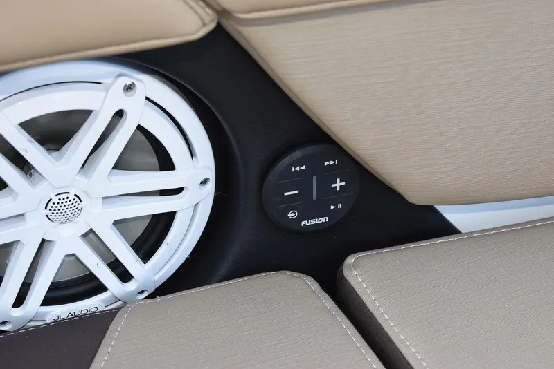 Slide: The Image of Monterey Elite 30 OB 2025 - 72