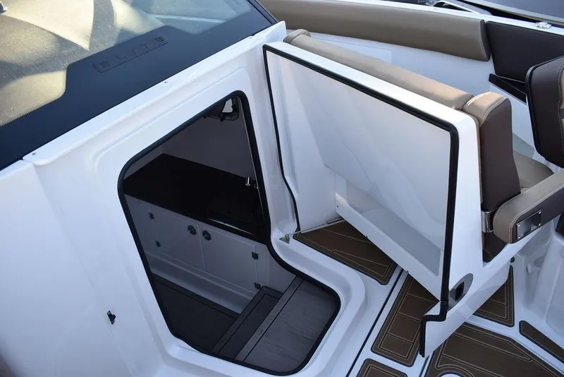 Slide: The Image of Monterey Elite 30 OB 2025 - 75