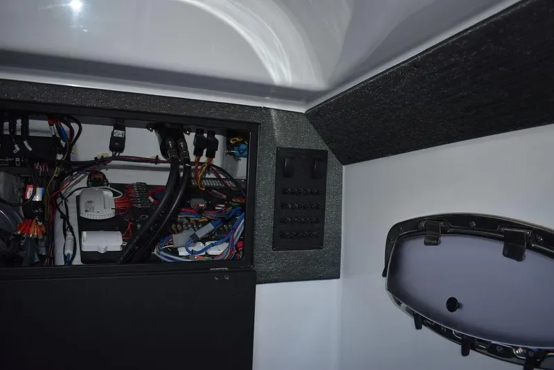 Slide: The Image of Monterey Elite 30 OB 2025 - 85