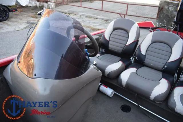 Slide: The Image of Tracker Pro Team 175 2004 - 20