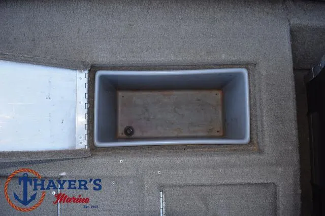 Slide: The Image of Tracker Pro Team 175 2004 - 26