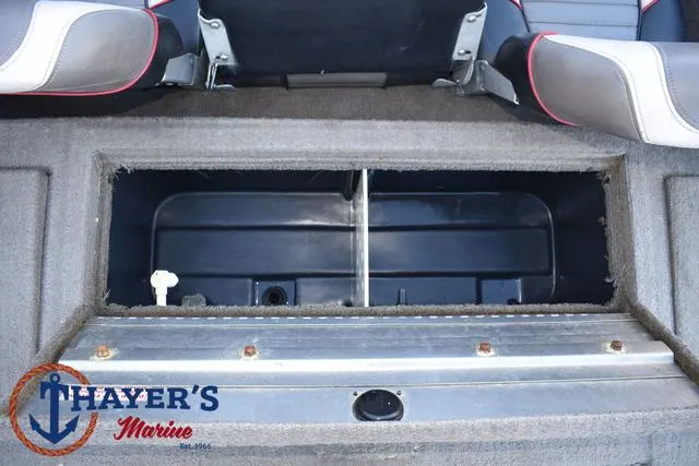 Slide: The Image of Tracker Pro Team 175 2004 - 27