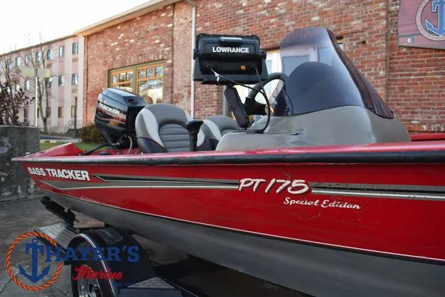 Slide: The Image of Tracker Pro Team 175 2004 - 33