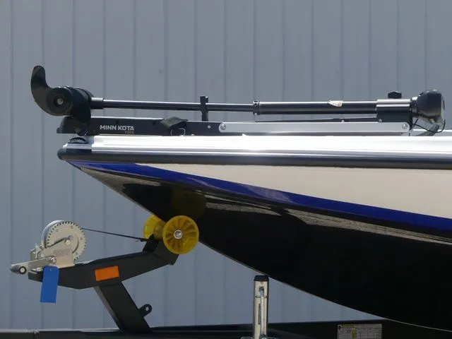 Slide: The Image of Falcon Boats 18 Freedom 2025 - 17