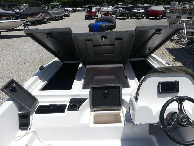 Slide: The Image of Falcon Boats 18 Freedom 2025 - 34