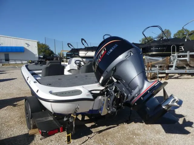 Slide: The Image of Falcon Boats 18 Freedom 2025 - 4