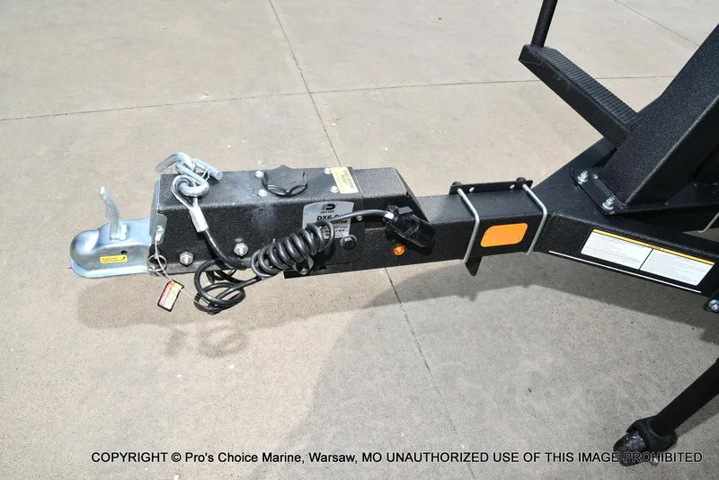 Slide: The Image of Trailer hitch of 2025 Ranger 223FC boat with 200HP Mercury 4 Stroke engine. - 19